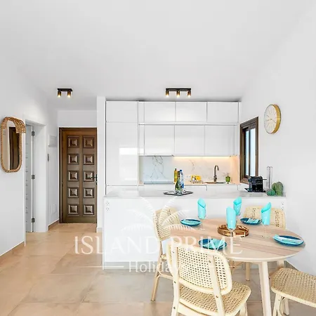 Stunning Ocean Views Holiday With Heated Pool In Amarilla Golf Daire